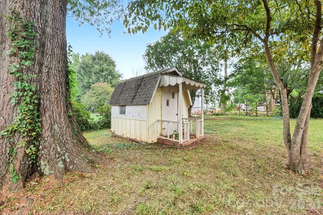 100 Dallas Street, Huntersville, NC 28078