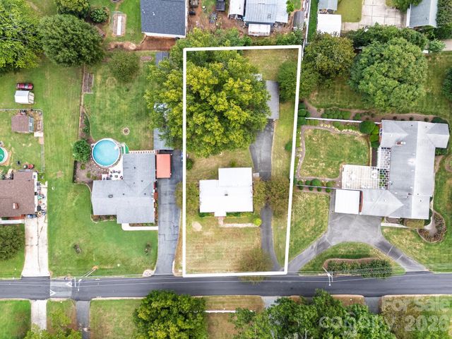 100 Dallas Street, Huntersville, NC 28078