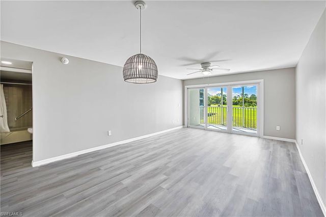 1740 Pine Valley DR 214, Fort Myers, FL 33907