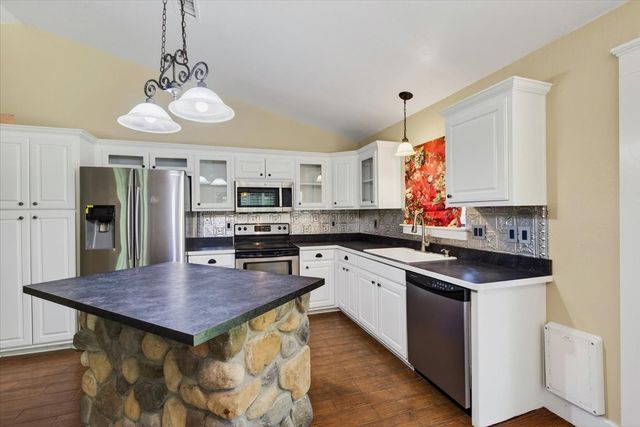 223 Charlya Drive, Bullard, TX 75757