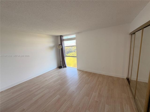 2350 NE 135th St 503, North Miami, FL 33181