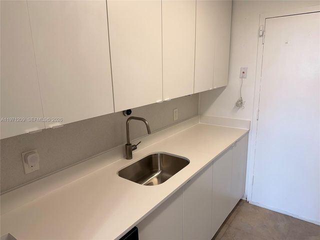 2350 NE 135th St 503, North Miami, FL 33181