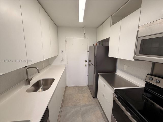 2350 NE 135th St 503, North Miami, FL 33181