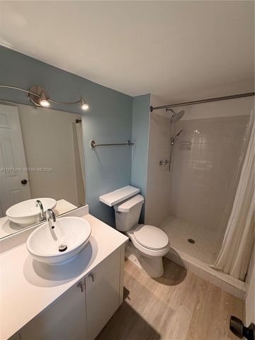 2350 NE 135th St 503, North Miami, FL 33181