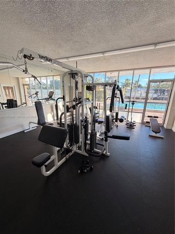 2350 NE 135th St 503, North Miami, FL 33181