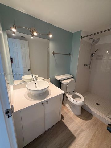 2350 NE 135th St 503, North Miami, FL 33181