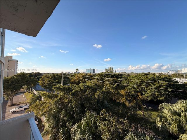 2350 NE 135th St 503, North Miami, FL 33181