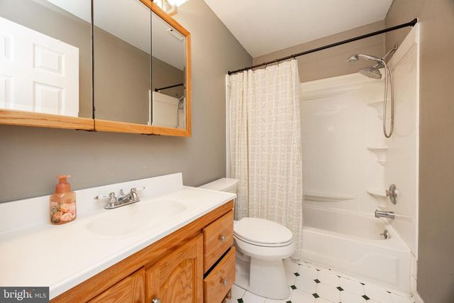 109 LARCHWOOD CT, Collegeville, PA 19426