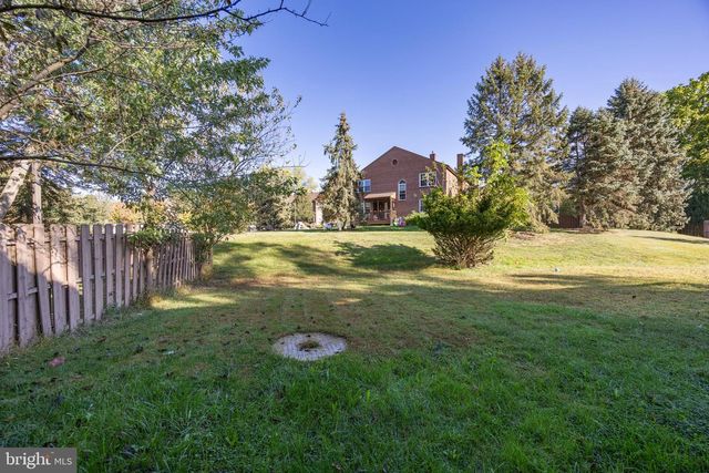 109 LARCHWOOD CT, Collegeville, PA 19426