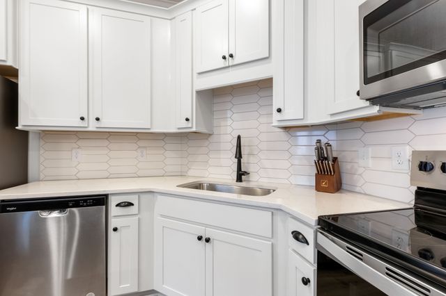 3113 Setting Sun Dr, Thompsons Station, TN 37179