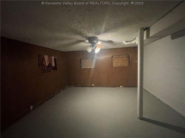 908 Morris Street, Charleston, WV 25301