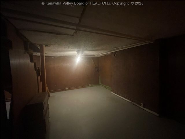 908 Morris Street, Charleston, WV 25301