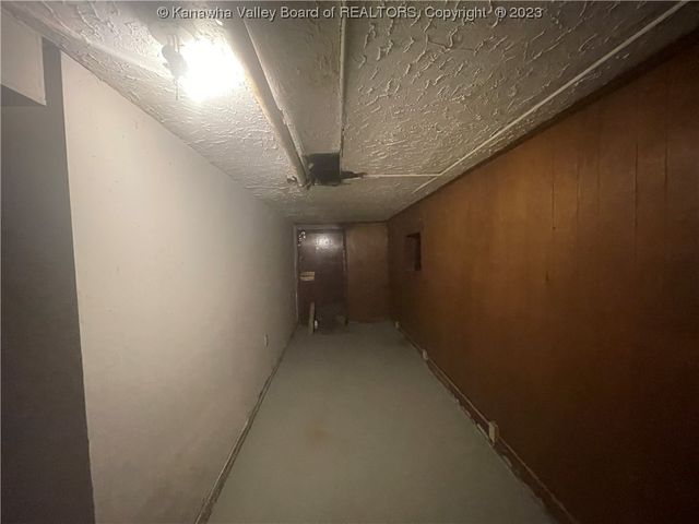 908 Morris Street, Charleston, WV 25301