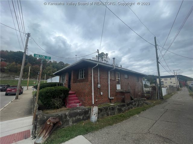 908 Morris Street, Charleston, WV 25301
