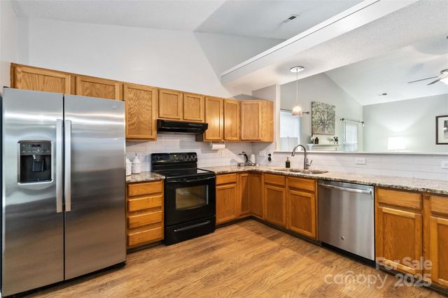 3004 Walsingham Court, Matthews, NC 28105