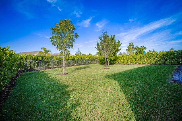 9833 SW Isabelline Drive, Port St. Lucie, Port St Lucie, FL 34987