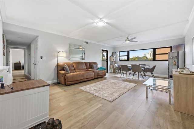 4141 BAYSHORE BOULEVARD 306, Tampa, FL 33611