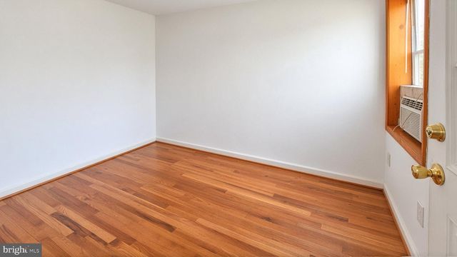 1813 E HAZZARD ST, Philadelphia, PA 19125