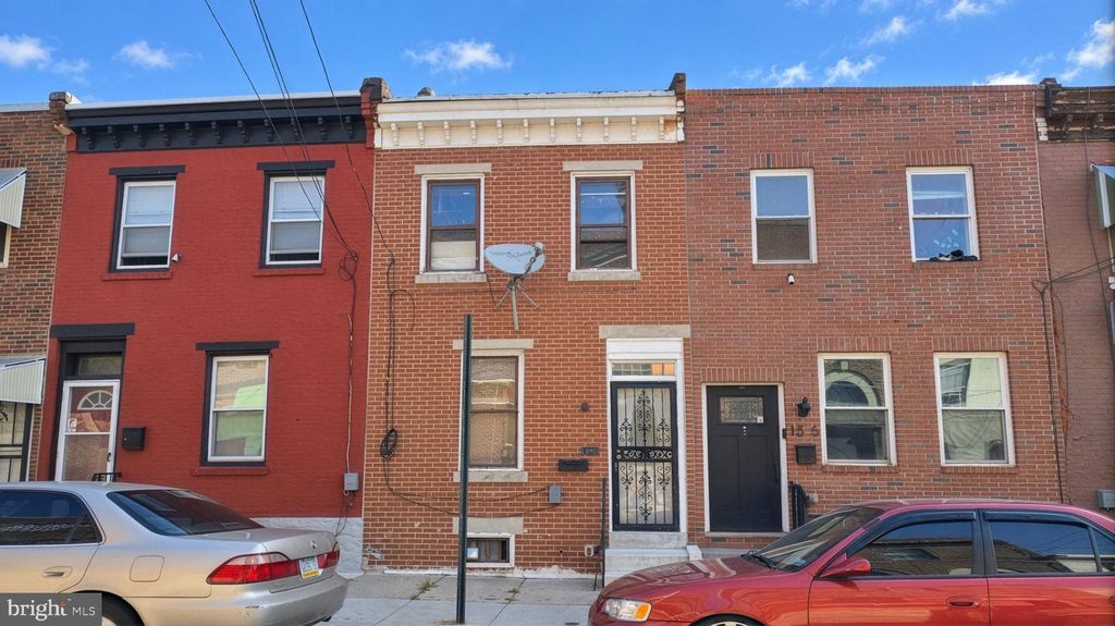 1813 E HAZZARD ST, Philadelphia, PA 19125