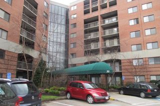 30 Severance Circle, Cleveland Heights, OH 44118