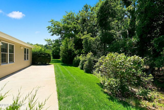 6 Floral Drive, Brick, NJ 08723