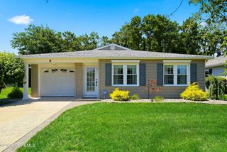 6 Floral Drive, Brick, NJ 08723