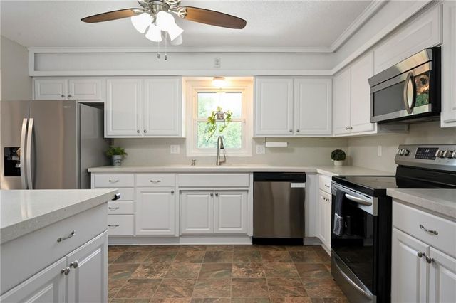 6115 Larson Avenue, Kansas City, MO 64133