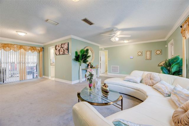 995 NW 74th Ave, Margate, FL 33063