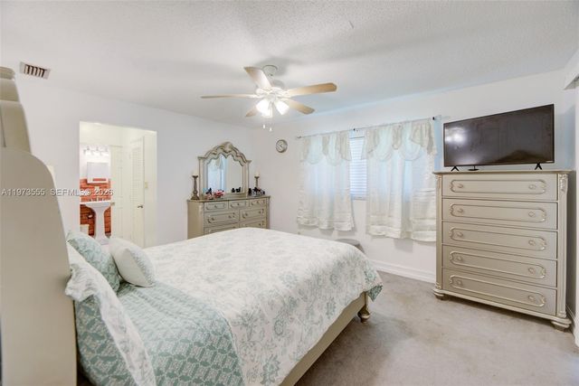 995 NW 74th Ave, Margate, FL 33063