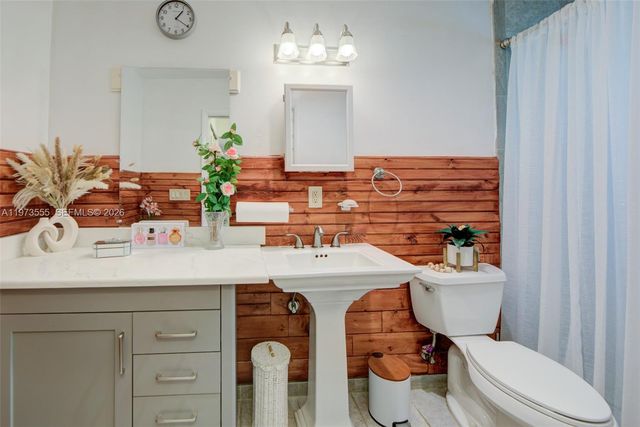 995 NW 74th Ave, Margate, FL 33063