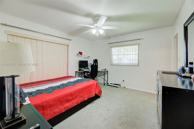 995 NW 74th Ave, Margate, FL 33063