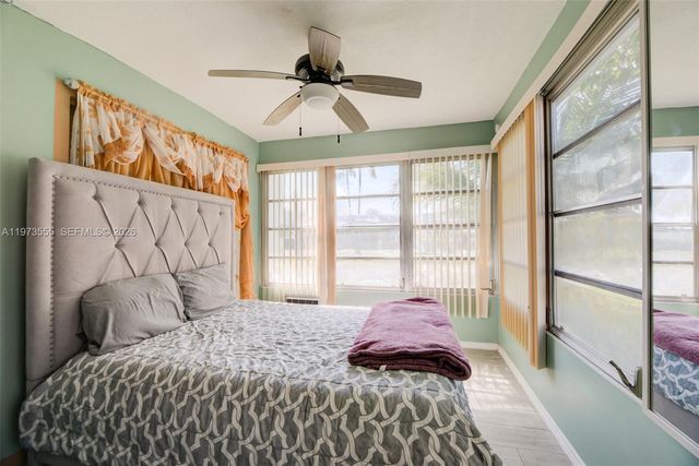 995 NW 74th Ave, Margate, FL 33063