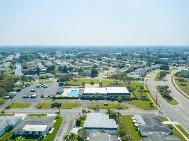 995 NW 74th Ave, Margate, FL 33063