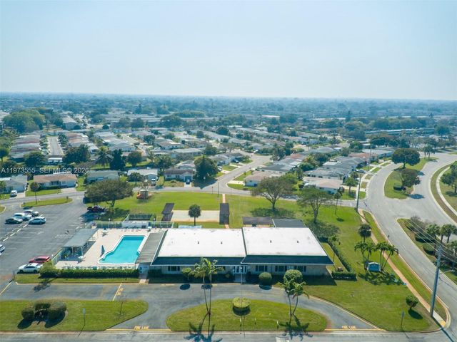 995 NW 74th Ave, Margate, FL 33063