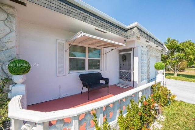 995 NW 74th Ave, Margate, FL 33063