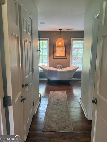 6 Oak Point, Newnan, GA 30263