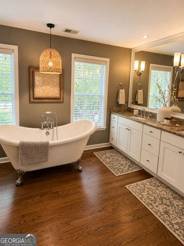 6 Oak Point, Newnan, GA 30263