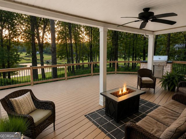 6 Oak Point, Newnan, GA 30263