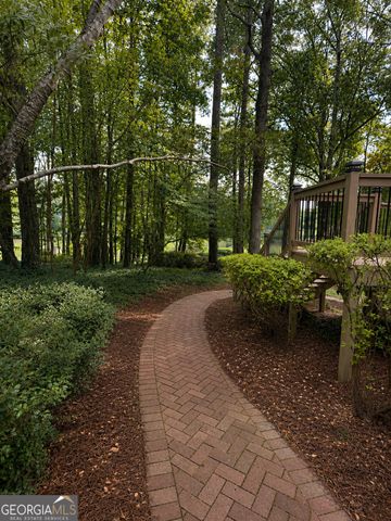 6 Oak Point, Newnan, GA 30263