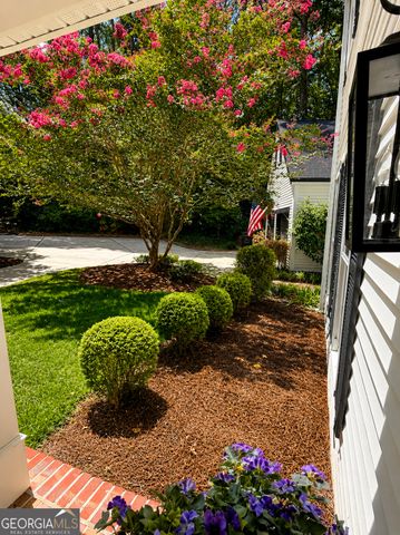 6 Oak Point, Newnan, GA 30263