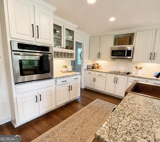 6 Oak Point, Newnan, GA 30263