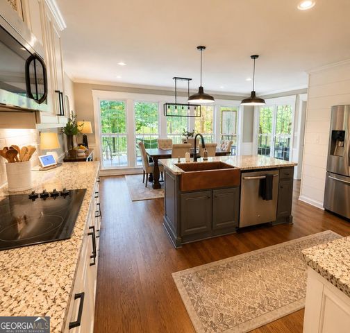 6 Oak Point, Newnan, GA 30263