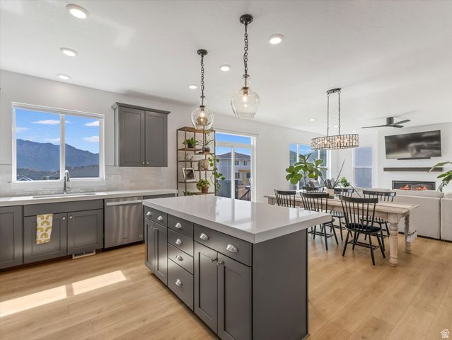 14713 S SILVER BLOSSOM WAY, Draper, UT 84020