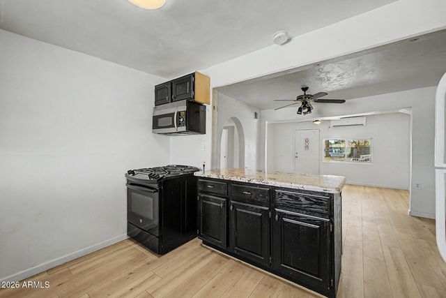 3130 W ALMERIA Road, Phoenix, AZ 85009