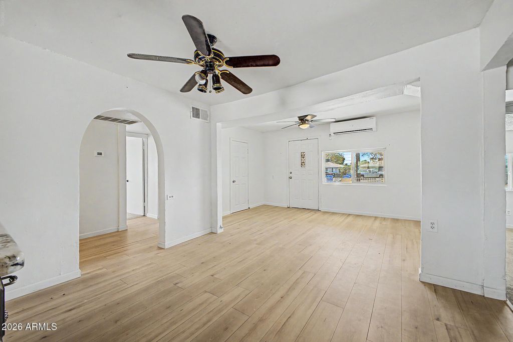 3130 W ALMERIA Road, Phoenix, AZ 85009 — photo 3
