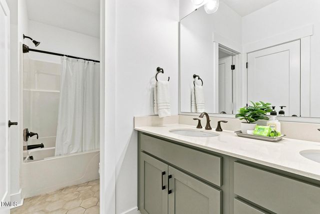 905 Whistable Avenue, Wake Forest, NC 27587
