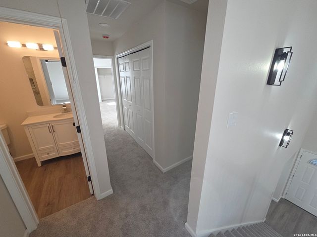 8562 ECHO CREEK LN, San Antonio, TX 78240