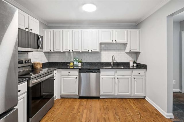 811 Wayland Court SE, Smyrna, GA 30080