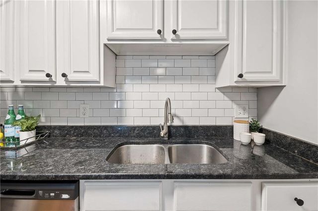 811 Wayland Court SE, Smyrna, GA 30080