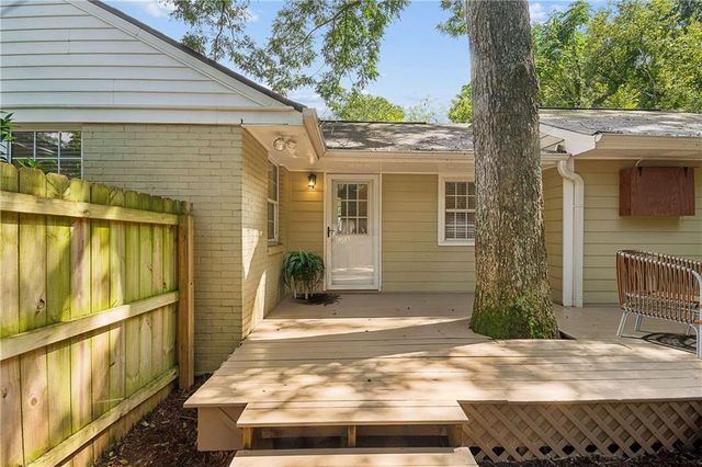811 Wayland Court SE, Smyrna, GA 30080